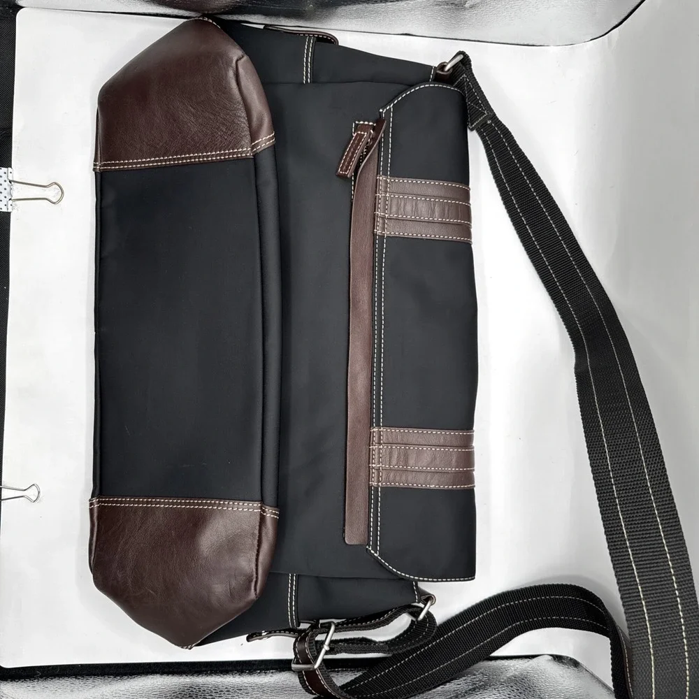 Levenger Nylon Crossbody Messenger‎ Bag Black Leather Trim Laptop